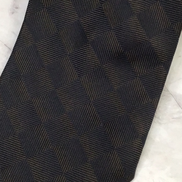Donna Karen repp silk tie, deep dark brown black necktie - Picture 3 of 6